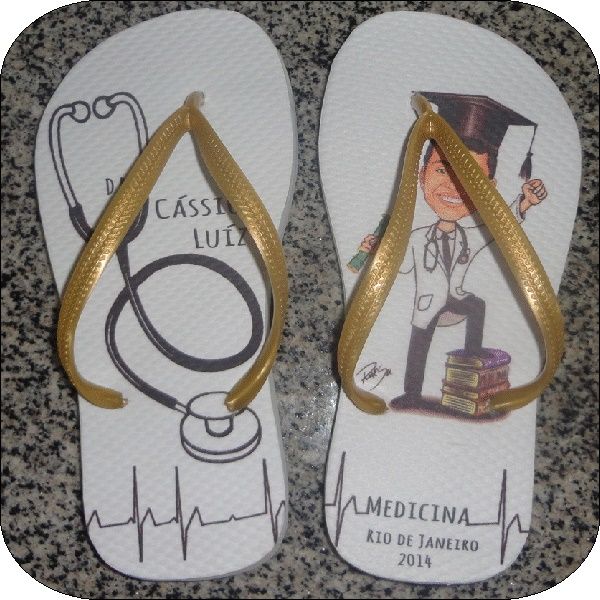 Chinelos personalizados para formatura de medicina modelo 2